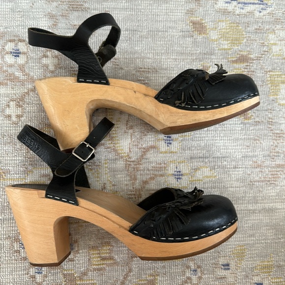 Swedish Hasbeens Shoes - Swedish Hasbeens Fringy Sandal Size 40